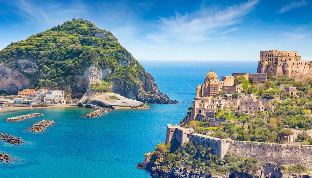 A grande richiesta dei soci il Centro Cardinali organizza, nel rispetto di tutti i protocolli, i soggiorni estivi di Ischia- Bellaria e Zadina di Cesenatico . Pubblichiamo per ora la locandina di Ischia. Il centro è aperto il lunedì dalle 15,30 alle 17,30, altri giorni su appuntamento. Vi aspettiamo numerosi per il rinnovo della tessera, senza dimenticare il 5 per mille, quest'anno più che mai è importante per la sopravvivenza del nostro Centro.